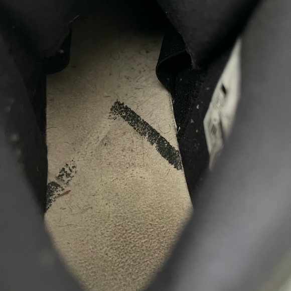 Boys US 5y Nike Air Retro Cement Smoke Gray 310806-062 sneakers - Picture 7 of 12